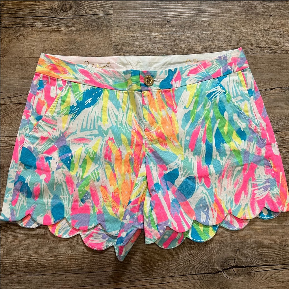 Lily Pulitzer colorful buttercup scalloped shorts
